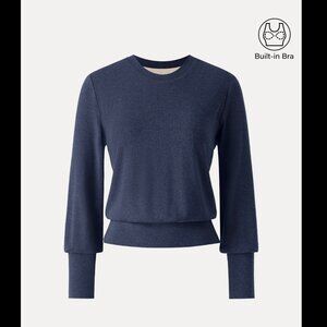 Long-sleeved crewneck top